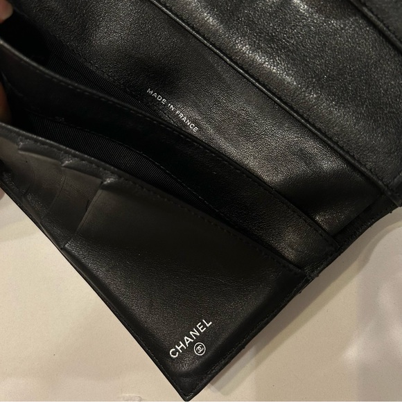 CHANEL CC Glossy Flap Leather Wallet On Chain WOC - Picture 4 of 7